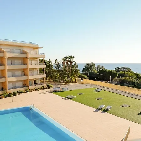 Seaview And Pool D22 Apartment