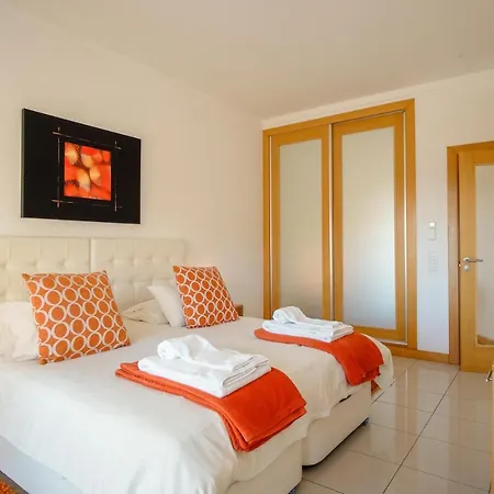 Seaview And Pool D22 *